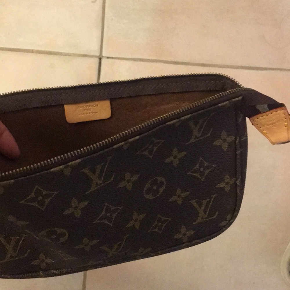 Pouch - Picture 2 of 2